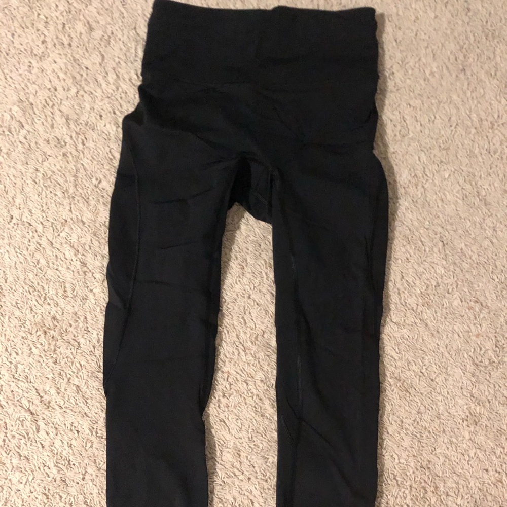 Black lululemon crops